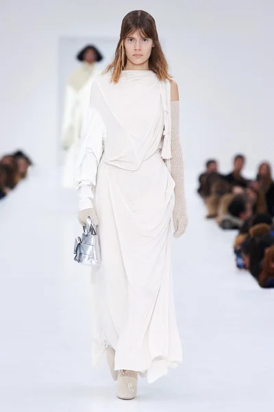 Look 26